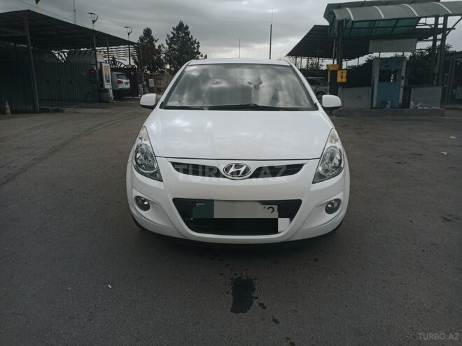 Hyundai i20 2011, 244,000 km - 1.4 l - Gəncə