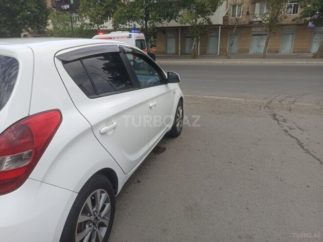 Hyundai i20 2011, 244,000 km - 1.4 l - Gəncə