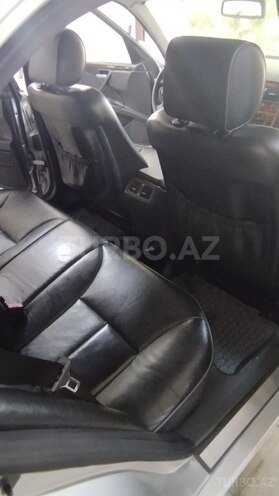 Mercedes E 240 1999, 264,500 km - 2.4 l - Bakı