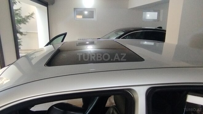 Mercedes E 240 1999, 264,500 km - 2.4 l - Bakı