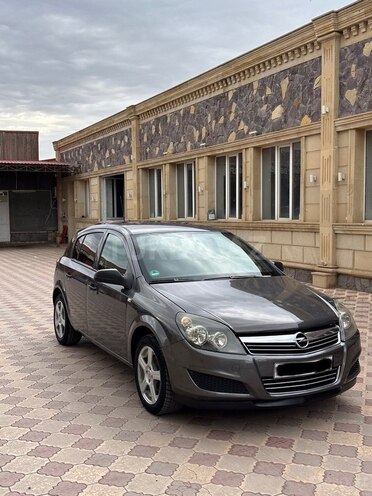 Opel Astra 2009, 260,000 km - 1.4 l - Gəncə