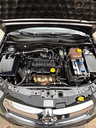 Opel Astra 2009, 260,000 km - 1.4 l - Gəncə