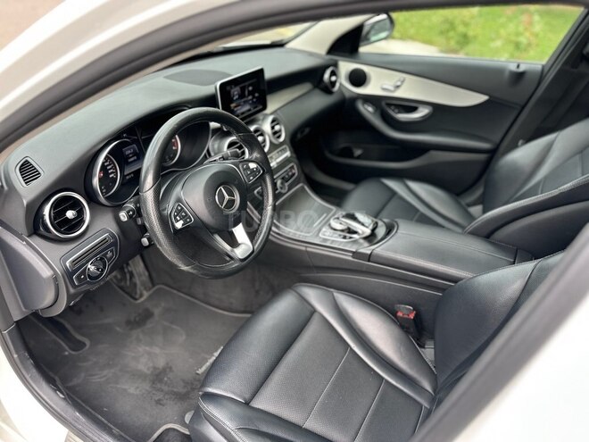 Mercedes C 300-10