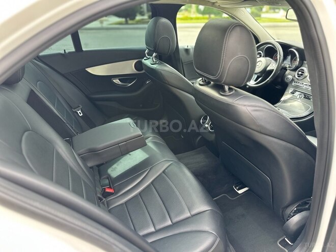 Mercedes C 300-13