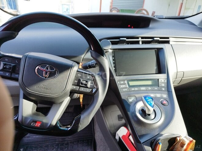 Toyota Prius-6