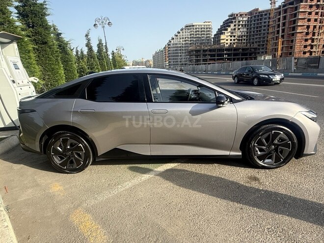 Toyota bZ3 2023, 19,000 km - 1.5 l - Bakı