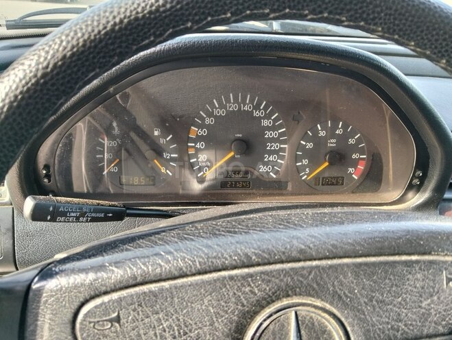 Mercedes C 200 2000, 270,000 km - 2.0 l - Bakı