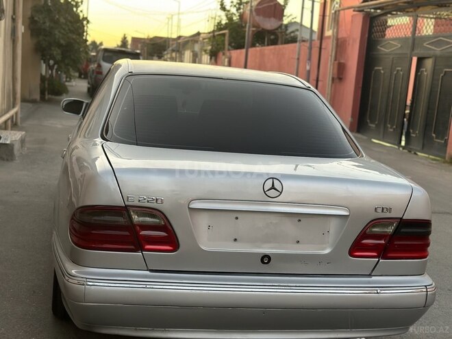 Mercedes E 220 d 1999, 355,000 km - 2.2 l - Bakı
