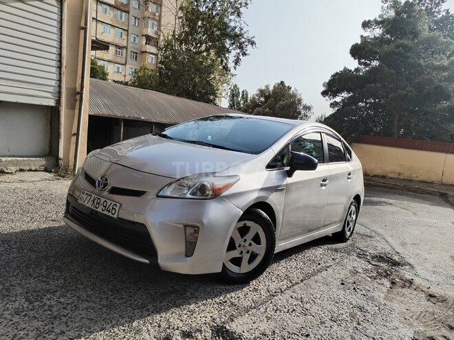 Toyota Prius-1