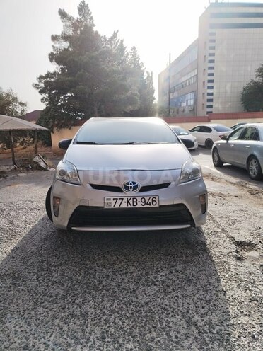 Toyota Prius-14
