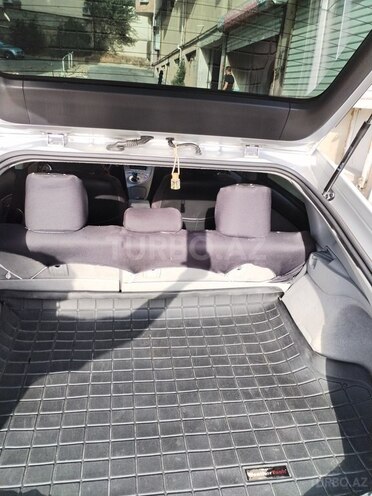 Toyota Prius-6