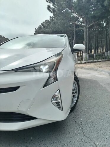 Toyota Prius-17