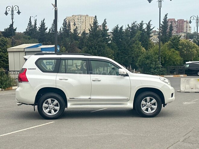Toyota Land Cruiser Prado 2012, 152,000 km - 2.7 л - Biləsuvar