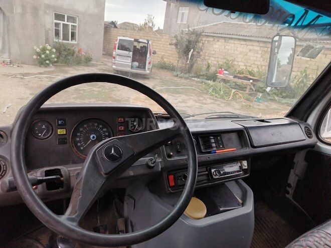 Mercedes 208 D 1990, 996,345 km - 2.0 l - Lənkəran