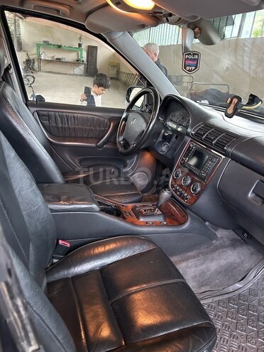 Mercedes ML 320 2002, 264,000 km - 3.2 l - Gədəbəy