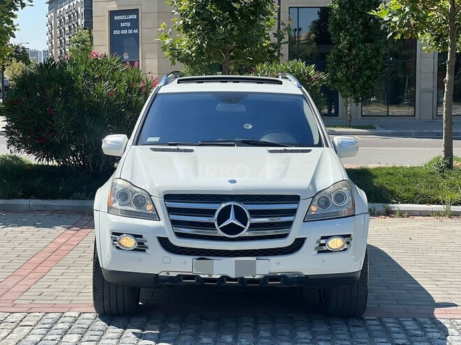 Mercedes GL 550-3