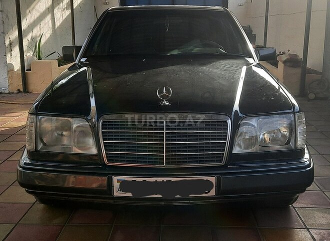Mercedes E 220 1995, 381,049 km - 2.2 l - Bakı