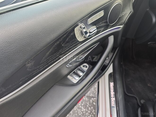 Mercedes E 220 d-10