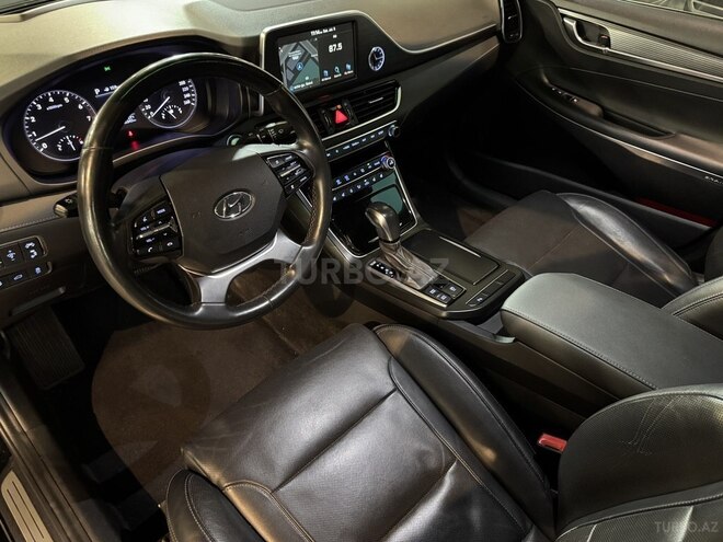 Hyundai Grandeur-8