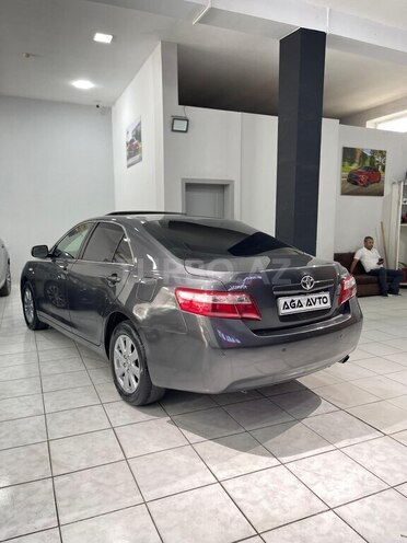 Toyota Camry-6