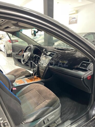 Toyota Camry-9
