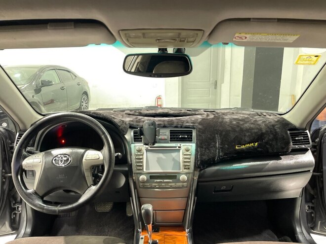 Toyota Camry-12
