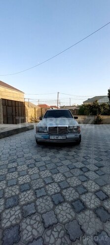 Mercedes E 250 1991, 394,000 km - 2.5 l - Bakı