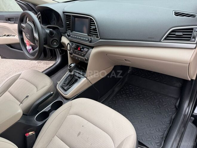 Hyundai Elantra 2017, 263,932 km - 2.0 l - Bakı