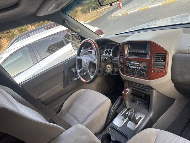 Mitsubishi Pajero 2003, 233,000 km - 3.0 l - Bakı