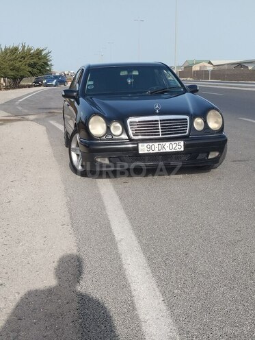 Mercedes E 240 1999, 330,000 km - 2.4 l - Bakı