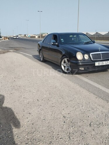 Mercedes E 240 1999, 330,000 km - 2.4 l - Bakı
