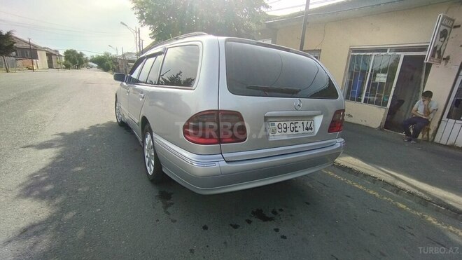 Mercedes E 220 d 2000, 450,000 km - 2.2 l - Qax