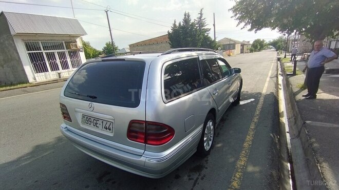 Mercedes E 220 d 2000, 450,000 km - 2.2 l - Qax