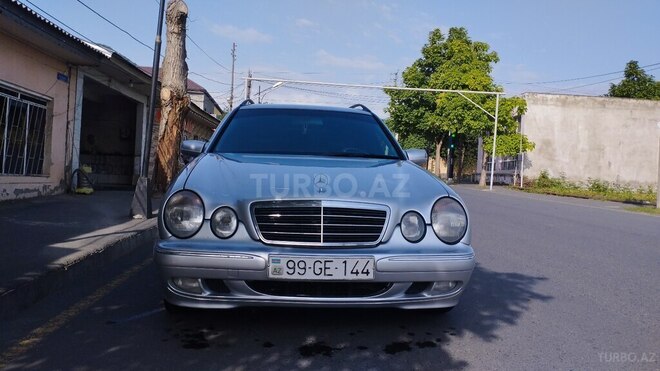 Mercedes E 220 d 2000, 450,000 km - 2.2 l - Qax