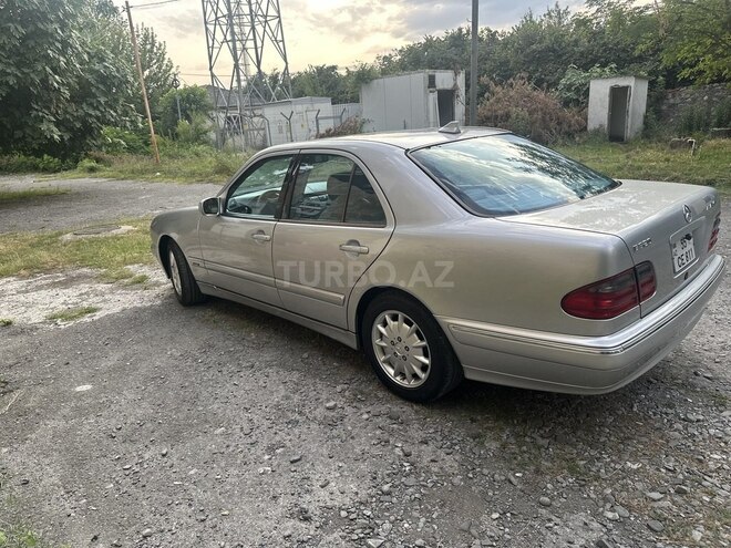 Mercedes E 320 1999, 335,512 km - 3.2 l - Şəki