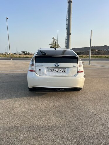 Toyota Prius-6