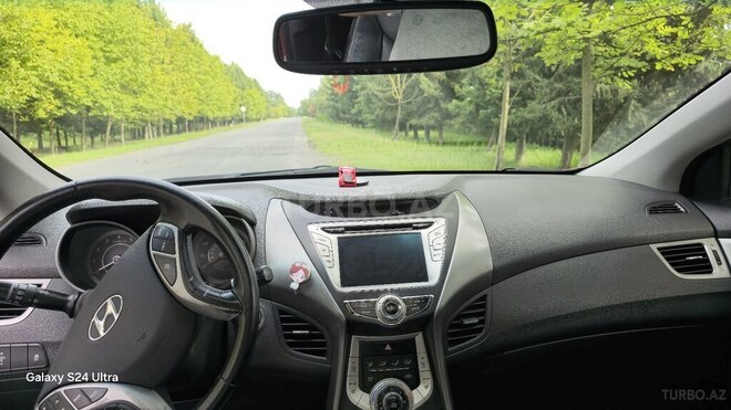 Hyundai Elantra 2011, 269,147 km - 1.8 l - Zaqatala