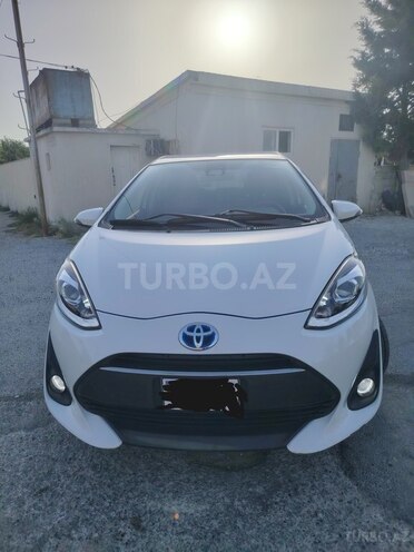 Toyota Aqua 2017, 130,000 km - 1.5 l - Bakı