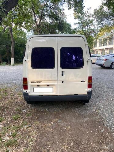 Ford Transit-8