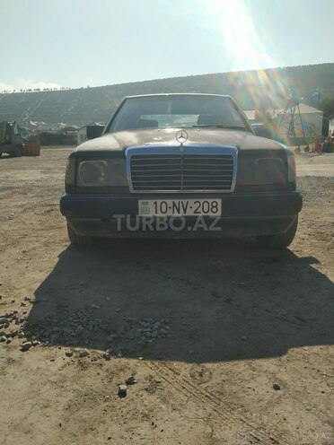 Mercedes E 200 1993, 200,000 km - 2.0 l - Siyəzən