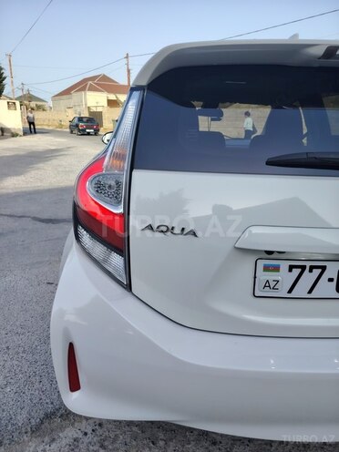 Toyota Aqua 2017, 130,000 km - 1.5 l - Bakı