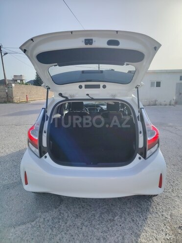 Toyota Aqua 2017, 130,000 km - 1.5 l - Bakı