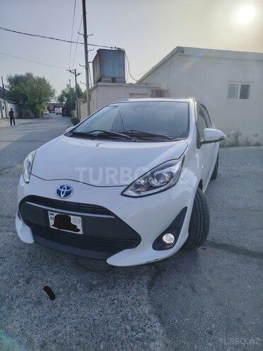 Toyota Aqua 2017, 130,000 km - 1.5 l - Bakı