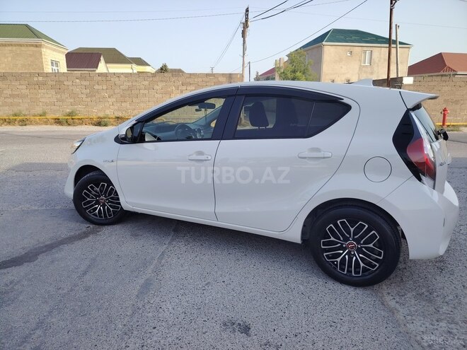 Toyota Aqua 2017, 130,000 km - 1.5 l - Bakı