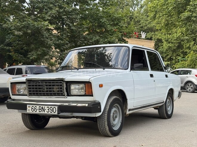 LADA (VAZ) 2107 2006, 44,000 km - 1.5 l - Yevlax
