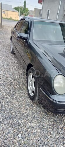 Mercedes E 220 d 2000, 327,500 km - 2.2 l - Saatlı