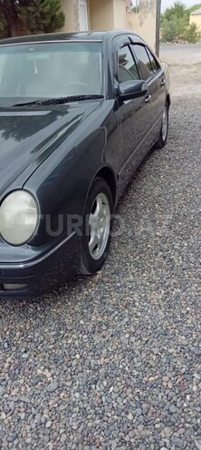Mercedes E 220 d 2000, 327,500 km - 2.2 l - Saatlı