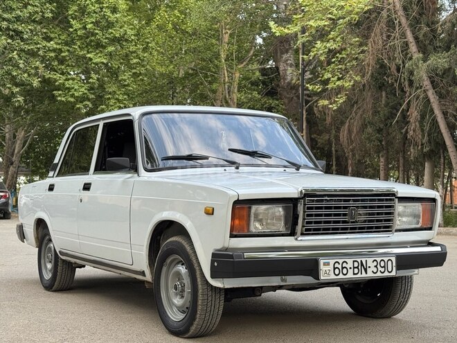 LADA (VAZ) 2107 2006, 44,000 km - 1.5 l - Yevlax