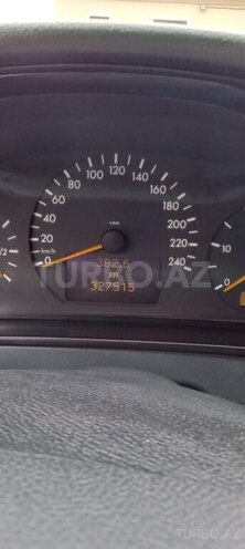 Mercedes E 220 d 2000, 327,500 km - 2.2 l - Saatlı