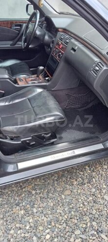 Mercedes E 220 d 2000, 327,500 km - 2.2 l - Saatlı